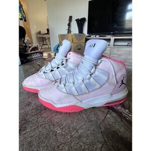 Jordan Max Aura Pink White Athletic Shoes Women's 5.5 (4Y) AQ9249-601